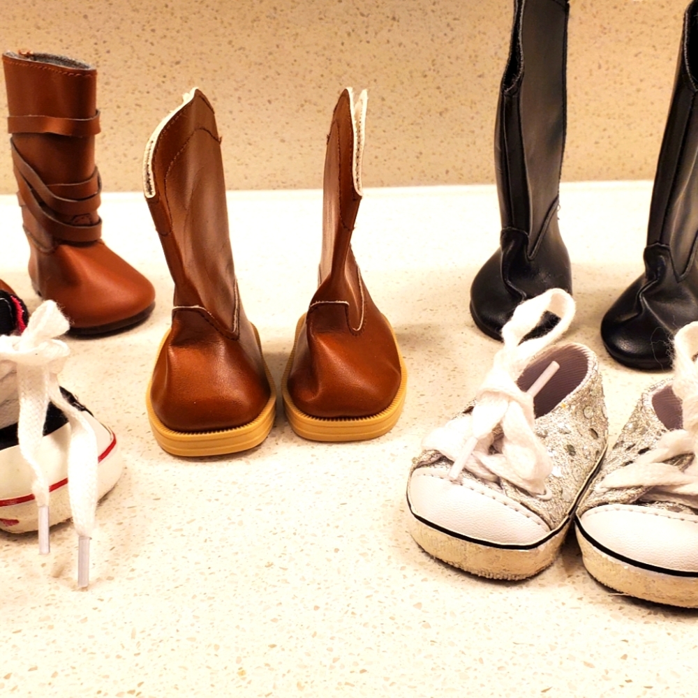 18 inch doll boots and sneakers
